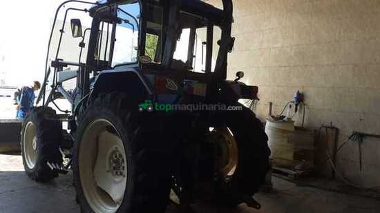 Tractor agrícola - New Holland - TS90 con pala