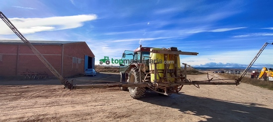 Pulverizador suspendido - 1500L 14 metros