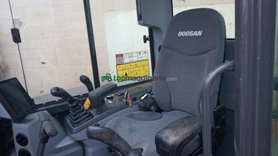 Miniexcavadora DEVELON DX50Z-7