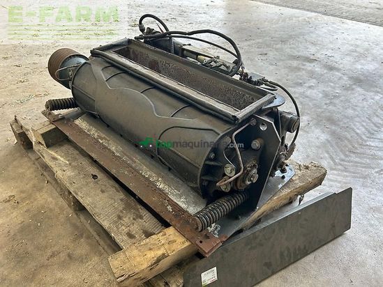 Cosechadora de Cereal - Claas - jaguar 890 mit kemper 360 und pu