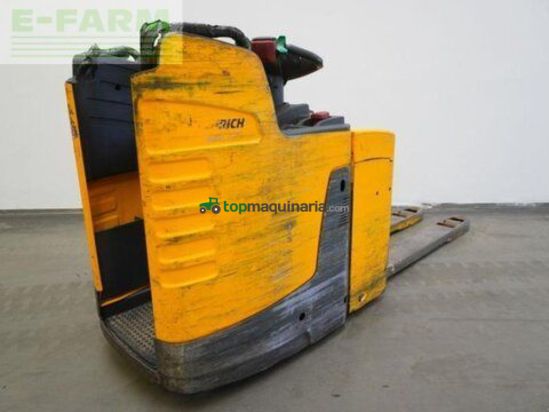 Elevadora - Jungheinrich - ere225