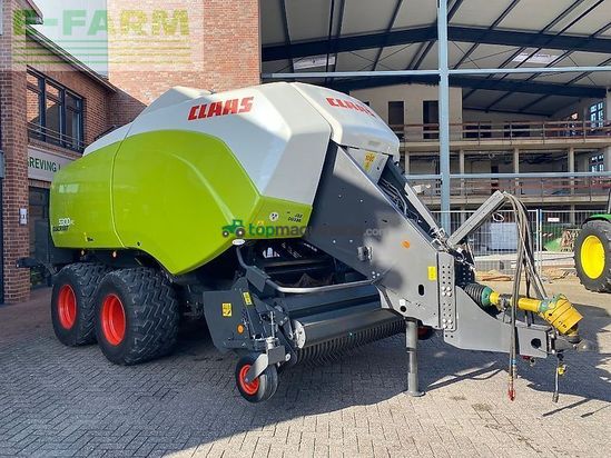 Empacadora gigant - Claas - quadrant 5300fc