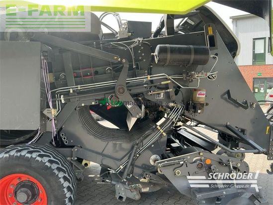 Empacadora gigant - Claas - quadrant 3200 fc