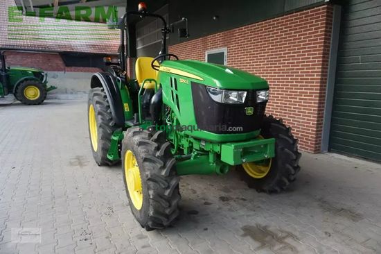 Tractor agrícola - John Deere - 5050e neumaschine