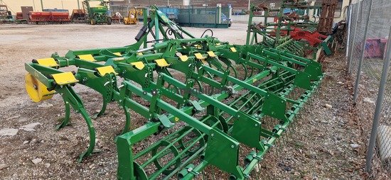 Semichisel cultivador  Gil - Elastómeros 21 brazos con rodillo y rastra