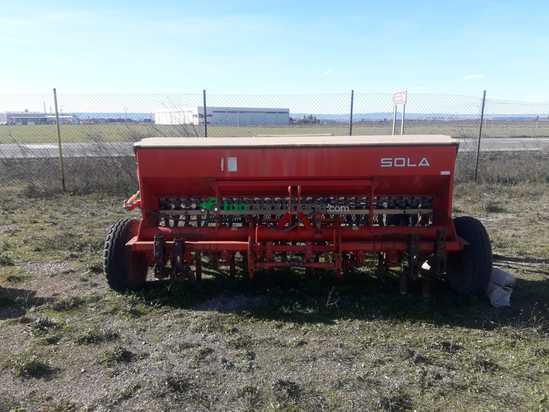 Sembradora en línea convencional - Sola - Trisem 194