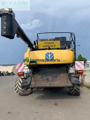 Cosechadora de Cereal - New Holland - cr 9080