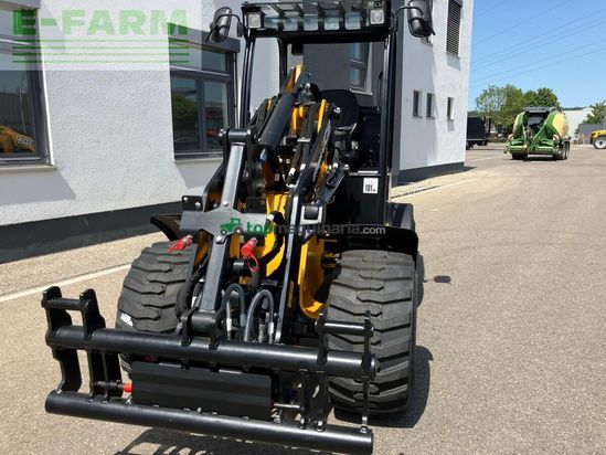 Minicargadora - JCB - 403 smart power
