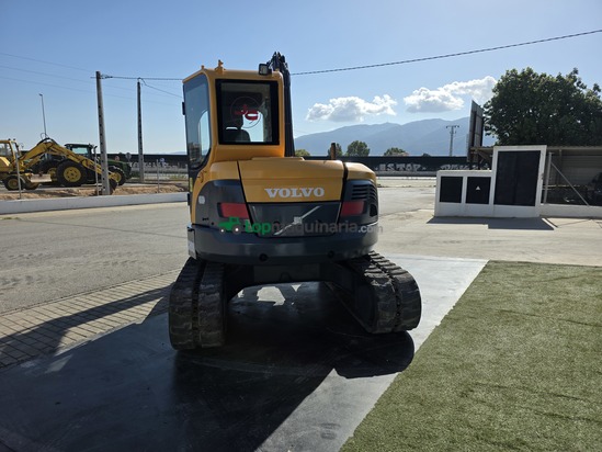 Excavadora Volvo ECR 88