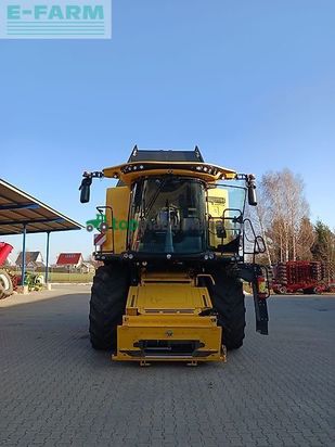 Cosechadora de Cereal - New Holland - cr 8.80