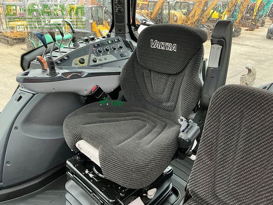 Tractor agrícola - Valtra - t235 active tractor (st25715)