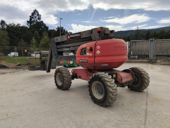 Brazo MANITOU 160ATJ EJE OSCILANTE