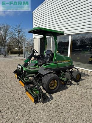 Cosechadora de Cereal - John Deere - 8700 a
