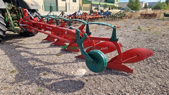 Arado - Pentasurco kverneland fijo