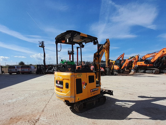 Miniexcavadora JCB 15C