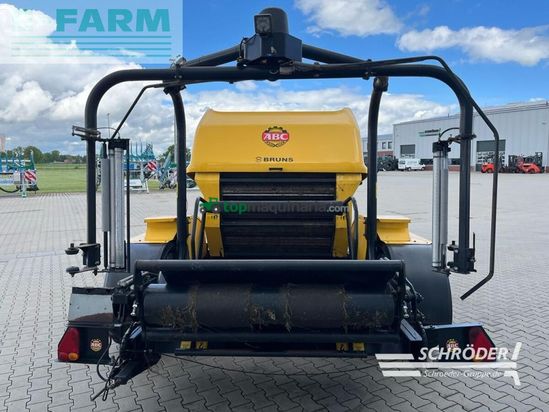 Empacadora gigant - New Holland - roll baler 125 combi