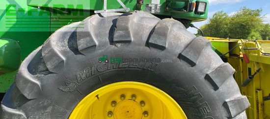 Cosechadora de Cereal - John Deere - 7700
