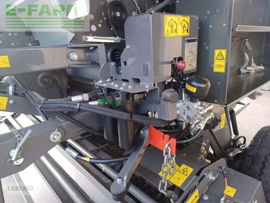 Empacadora gigant - Claas - variant 465 rc