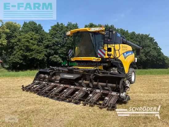 Cosechadora de Cereal - New Holland - cr 8080 + schneidwerk 9,15m vario