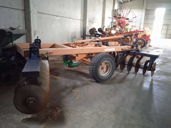 Grada de 26 discos Hermanos Bosque