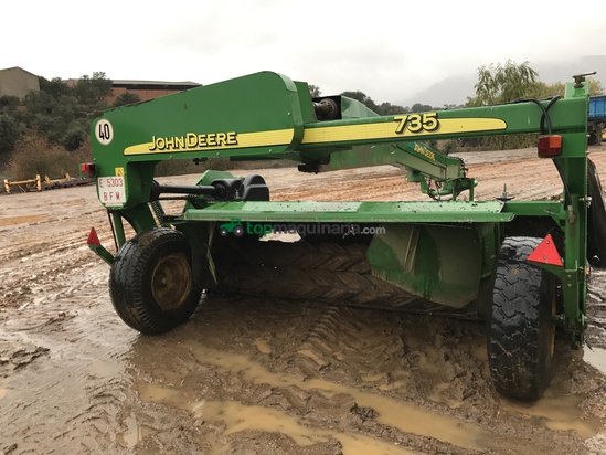 Segadora acondicionada - John Deere - 735