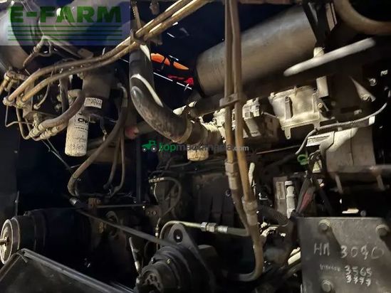 Cosechadora de Cereal - New Holland - fr9060