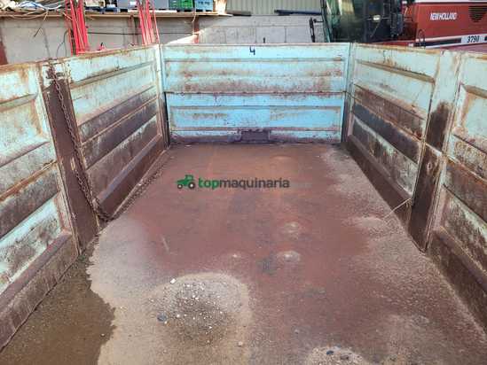 Remolque Yumbo Batanero de 9.000 kgs bascualante hidraulico