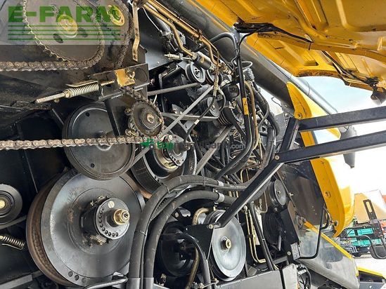 Cosechadora de Cereal - New Holland - cx 8040