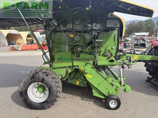 Empacadora gigant - Krone - comprima v 150 xc
