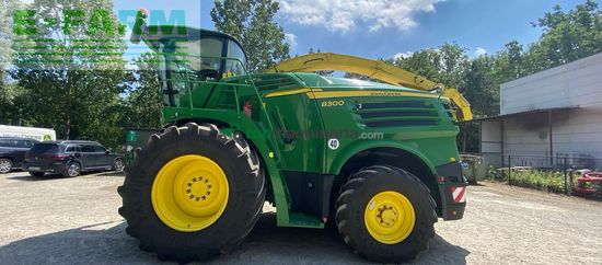 Cosechadora de Cereal - John Deere - 8300