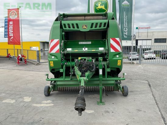Empacadora gigant - John Deere - V461R