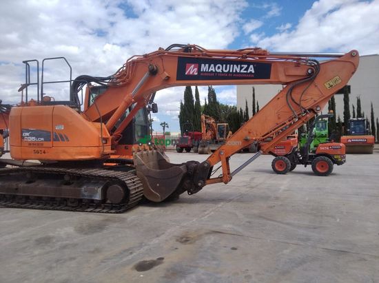 Excavadora DOOSAN DX235LCR