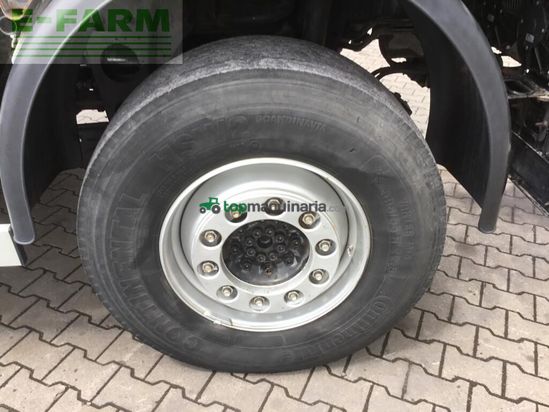 Tractor agrícola -  - unimog u 527