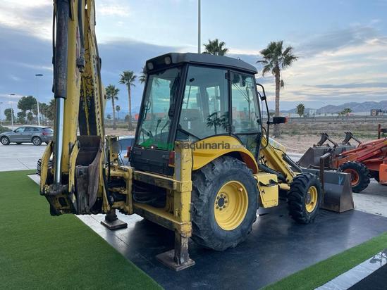Retroexcavadora  mixta New Holland LB95 BT