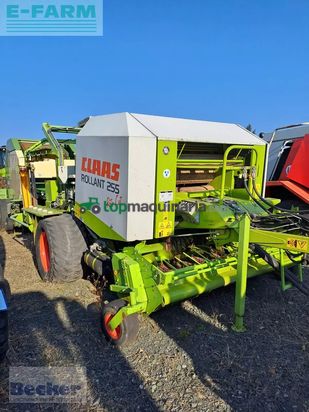 Empacadora gigant - Claas - rollant 255 rc uniwrap