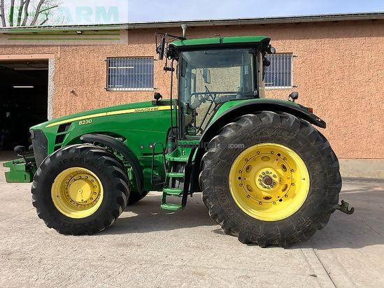 Tractor agrícola - John Deere - 8230 ils, powr shift