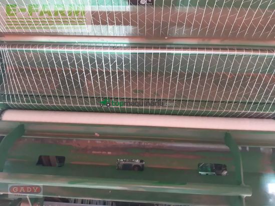 Empacadora gigant - McHale - f 560 rundballen presse