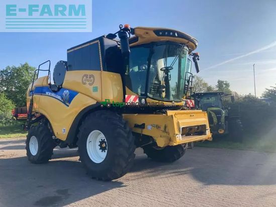 Cosechadora de Cereal - New Holland - ch 7.70