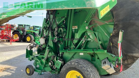 Empacadora gigant - John Deere - V461R