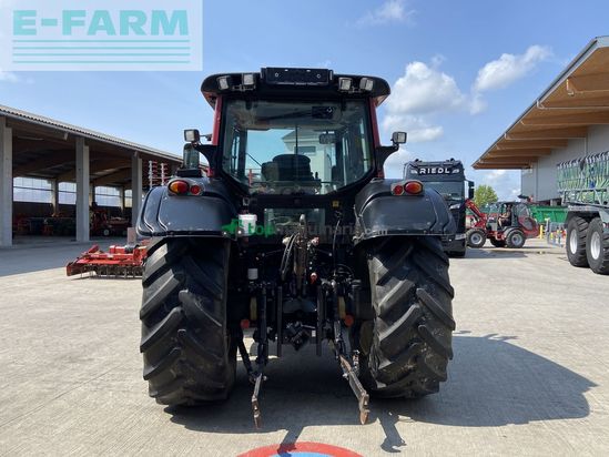 Tractor agrícola - Valtra - n 121 hi-tech