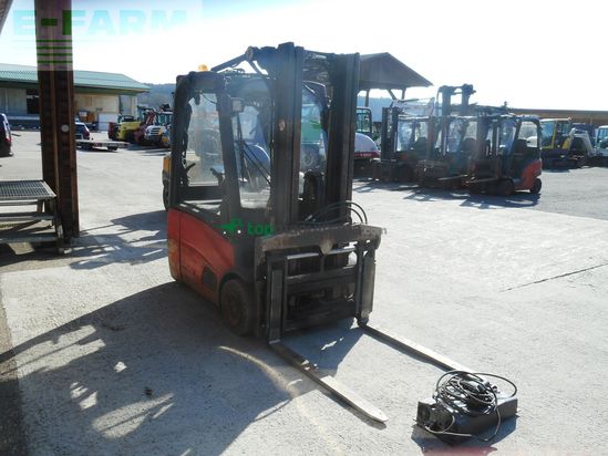 Elevadora - Linde - e16-01 triplex + ss ( batt. 12/2018 )