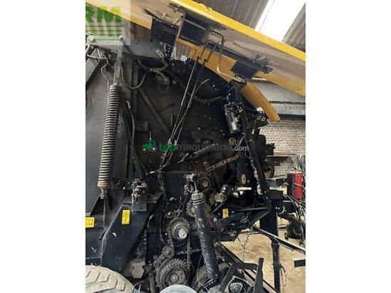 Empacadora gigant - New Holland - rollbelt 180