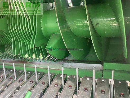 Empacadora gigant - John Deere - v461m