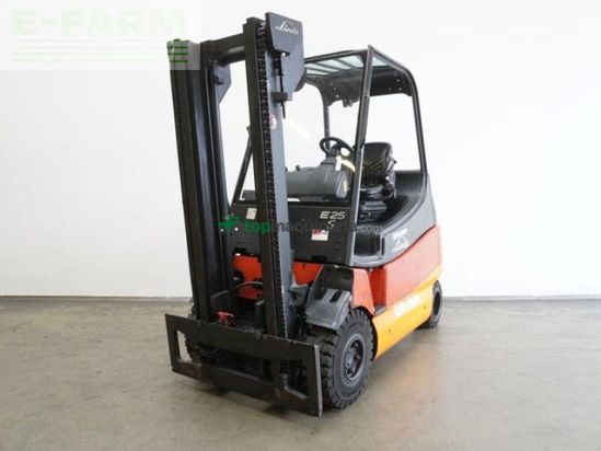 Elevadora - Linde - e 25/600 s 336-03