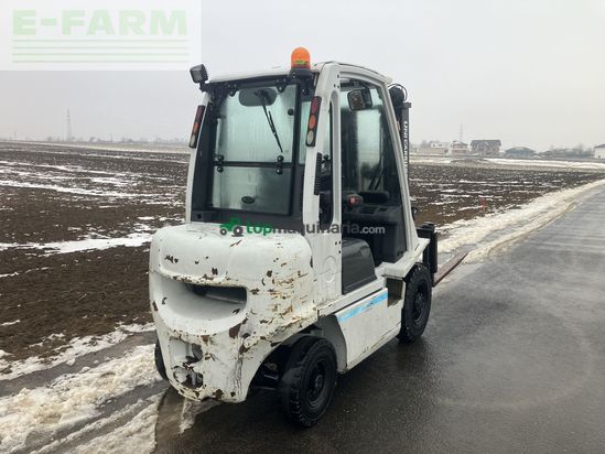 Elevadora - Nissan - dieselstapler nissan 2,5t triplexmast seitenschu