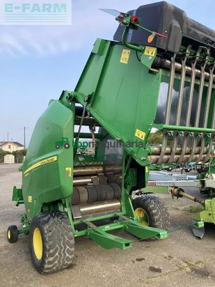 Empacadora gigant - John Deere - v461m