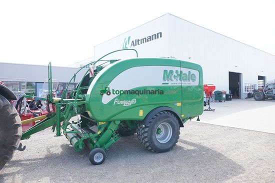 Empacadora gigant - McHale - fusion 3 pro