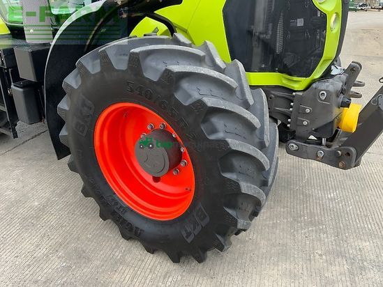 Tractor agrícola - Claas - 650 arion tractor (st24495)