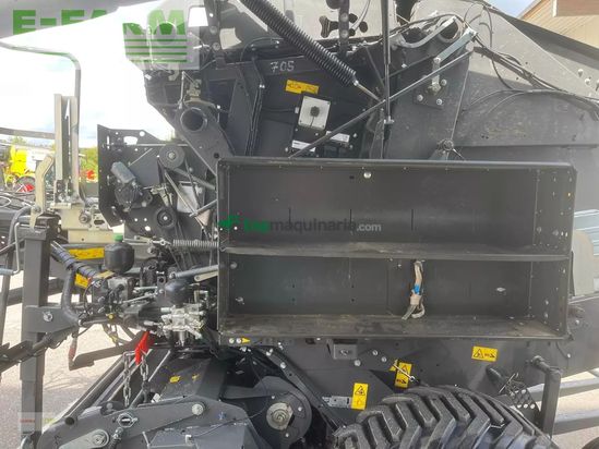 Empacadora gigant - Claas - variant 585 rc