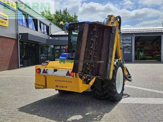 Tractor agrícola - New Holland - boomer 3050 met bos maaiarm
